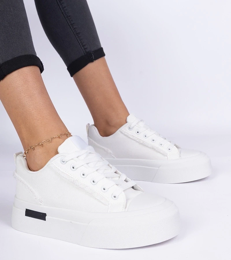 marka niezdefiniowana White women's canvas sneakers on a platform Verinos