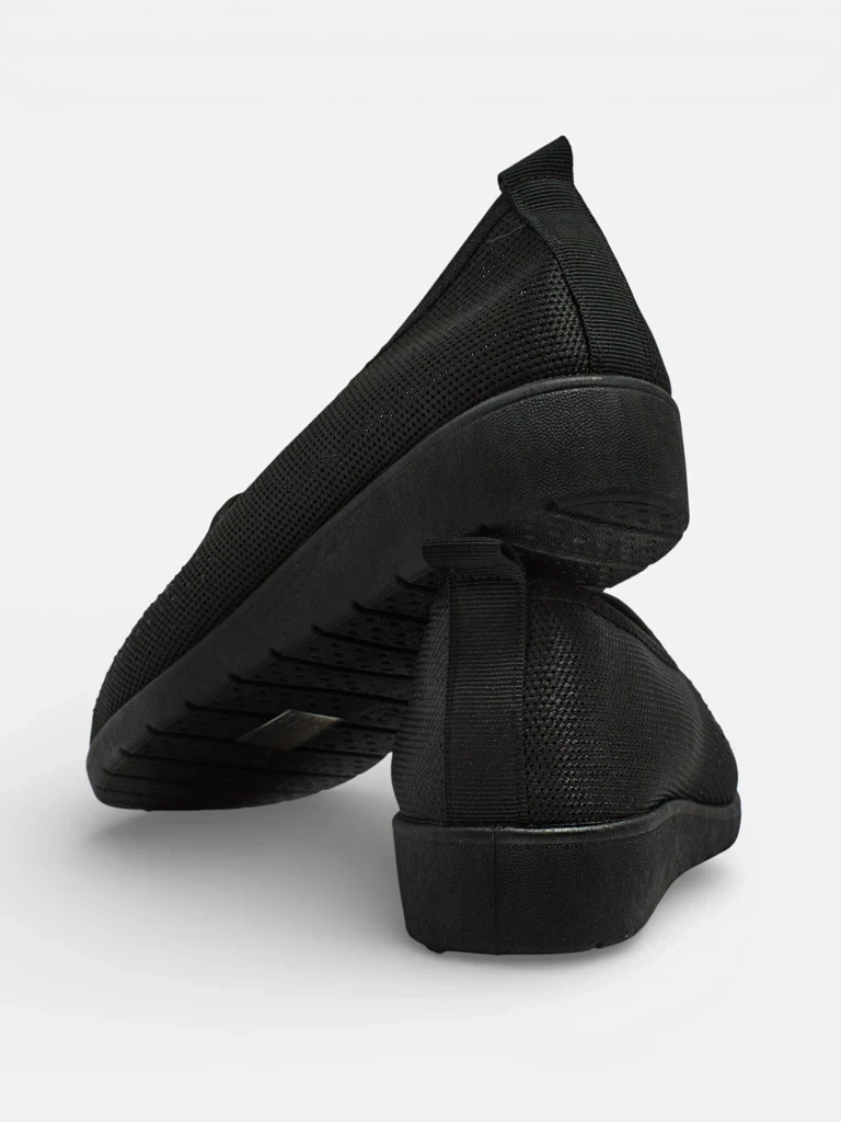 Dámske Slip-On topánky s kamienkami