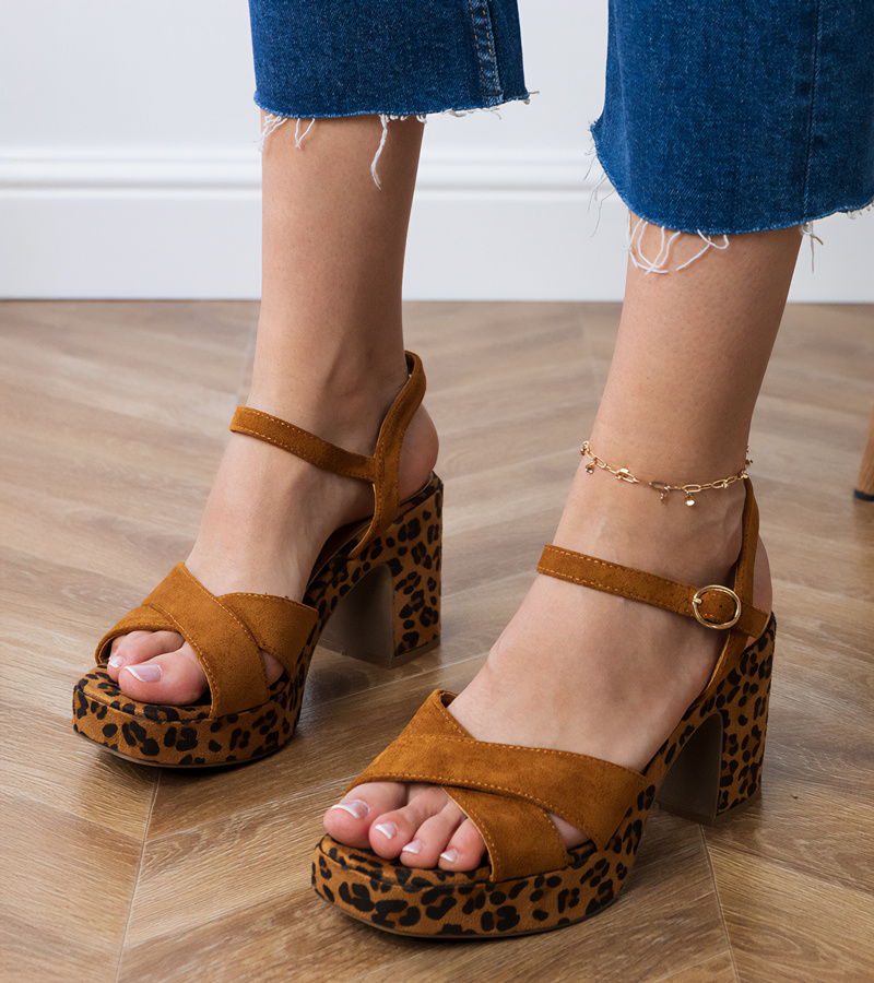 D/CEO Brown eco-suede block heel sandals Dures