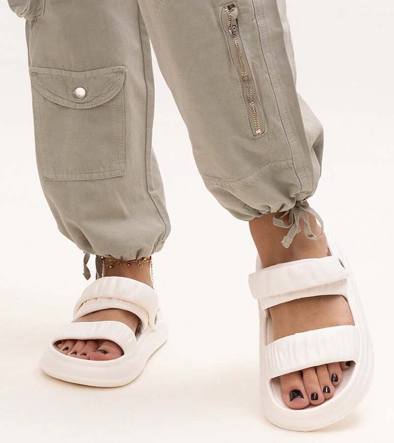 D/CEO Black sandals on a block heel Millo