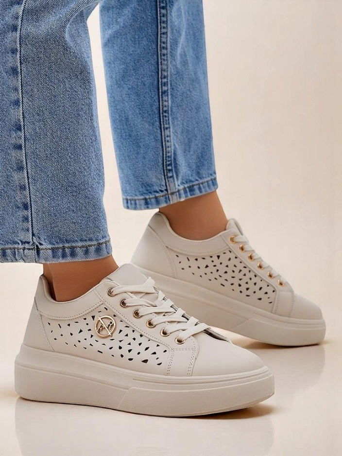 Resti Women's lace-up sporty sneakers Leopess