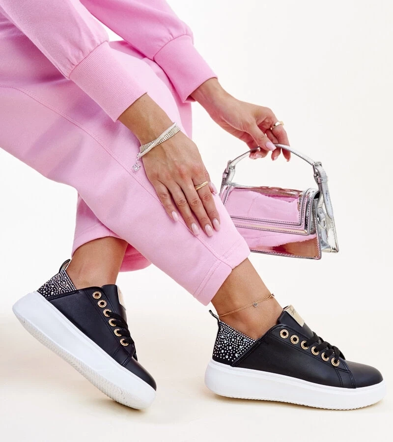D/CEO White trainers Ellen