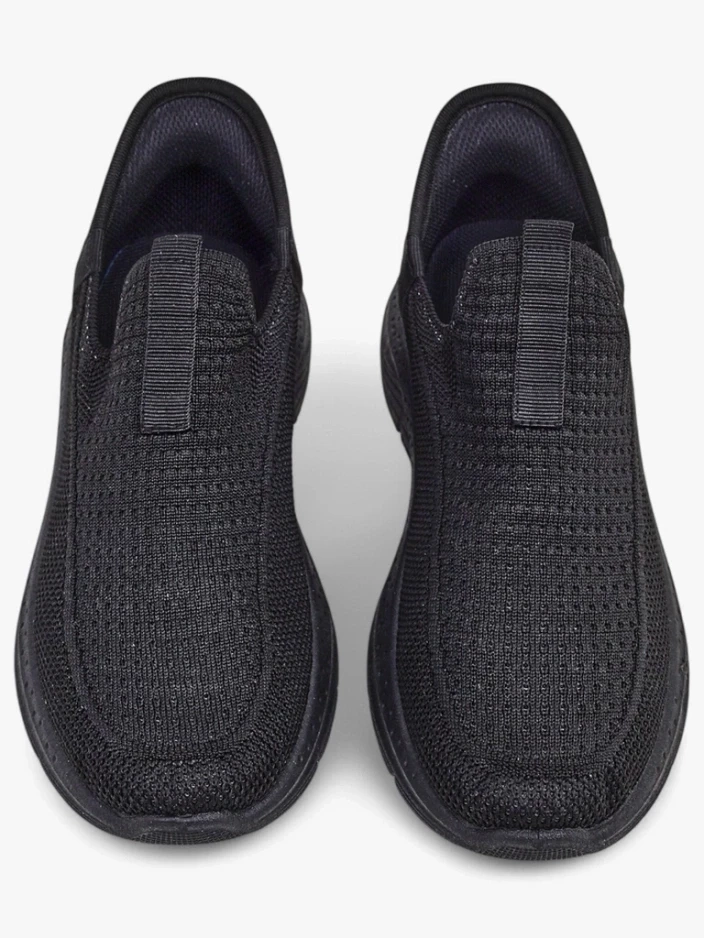 Resti Women's Slip-On Fabric Sports Shoes Secat