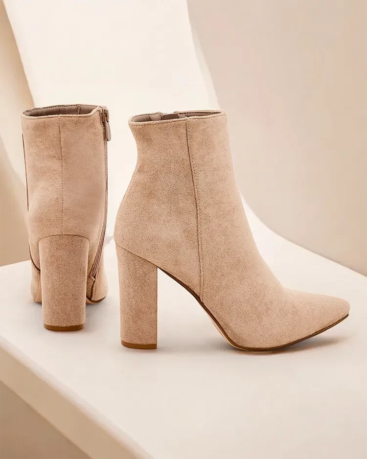 Resti Women's ankle boots on a post Fozi