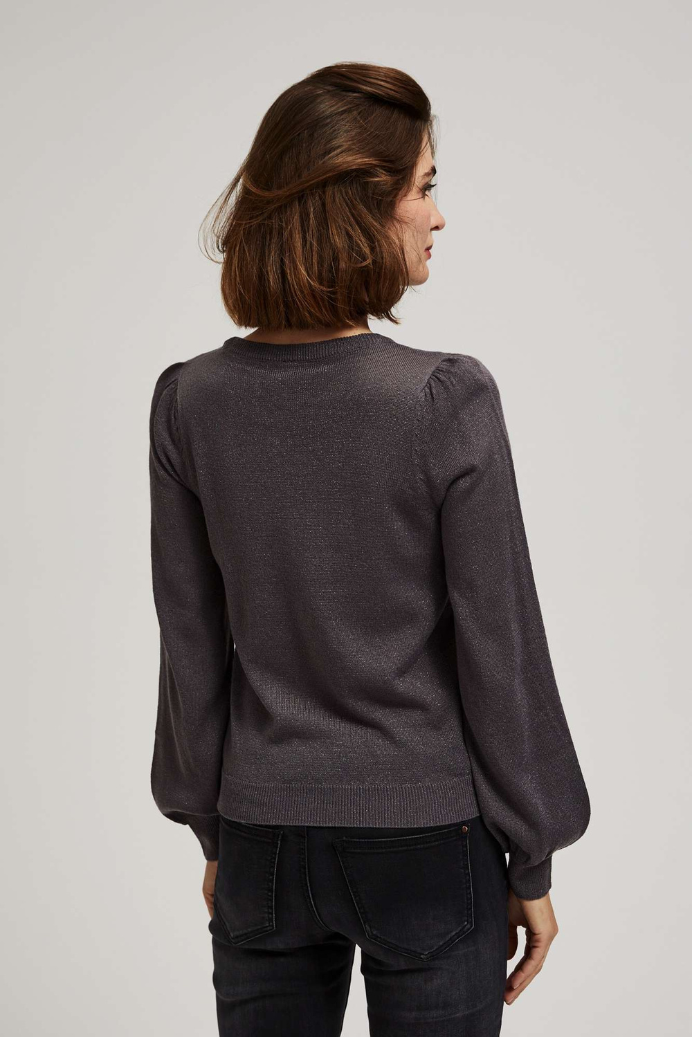 Sweater with puff sleeves and metal thread