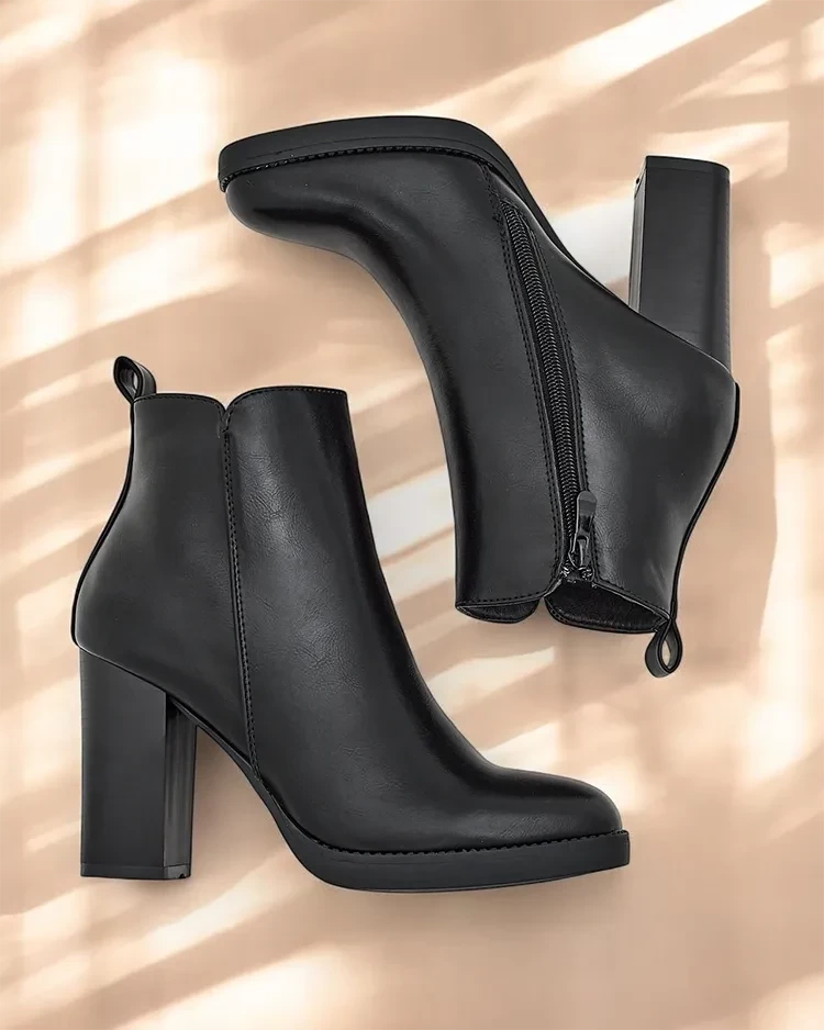 Resti Women's ankle boots on a post Erozi