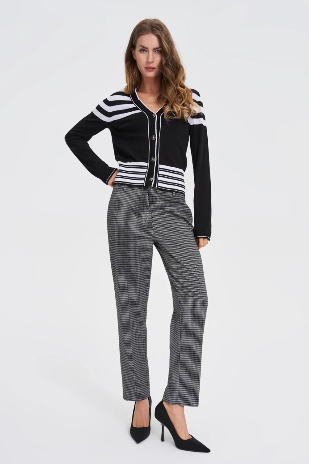Marisse WOMEN'S SWEATER Z-SW-4842 WHITE_BLACK