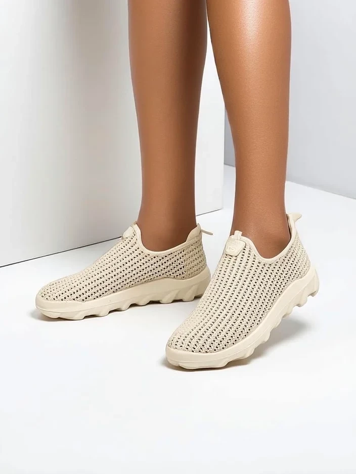 Resti Women's slip-on fabric sports shoes Eraste