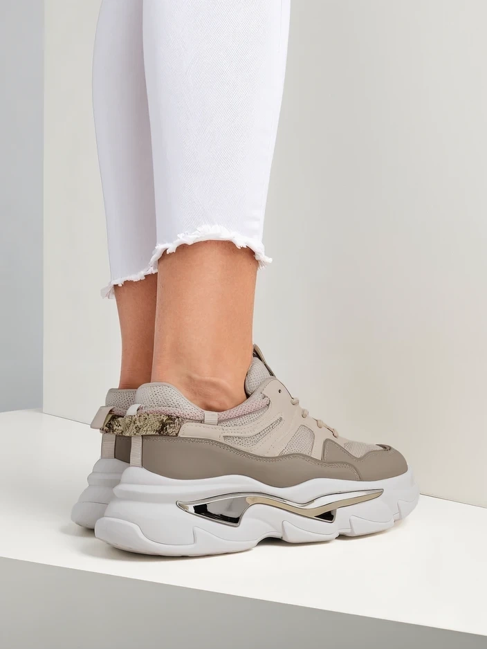 Resti Womens sneakers with a thicker sole Lesalli