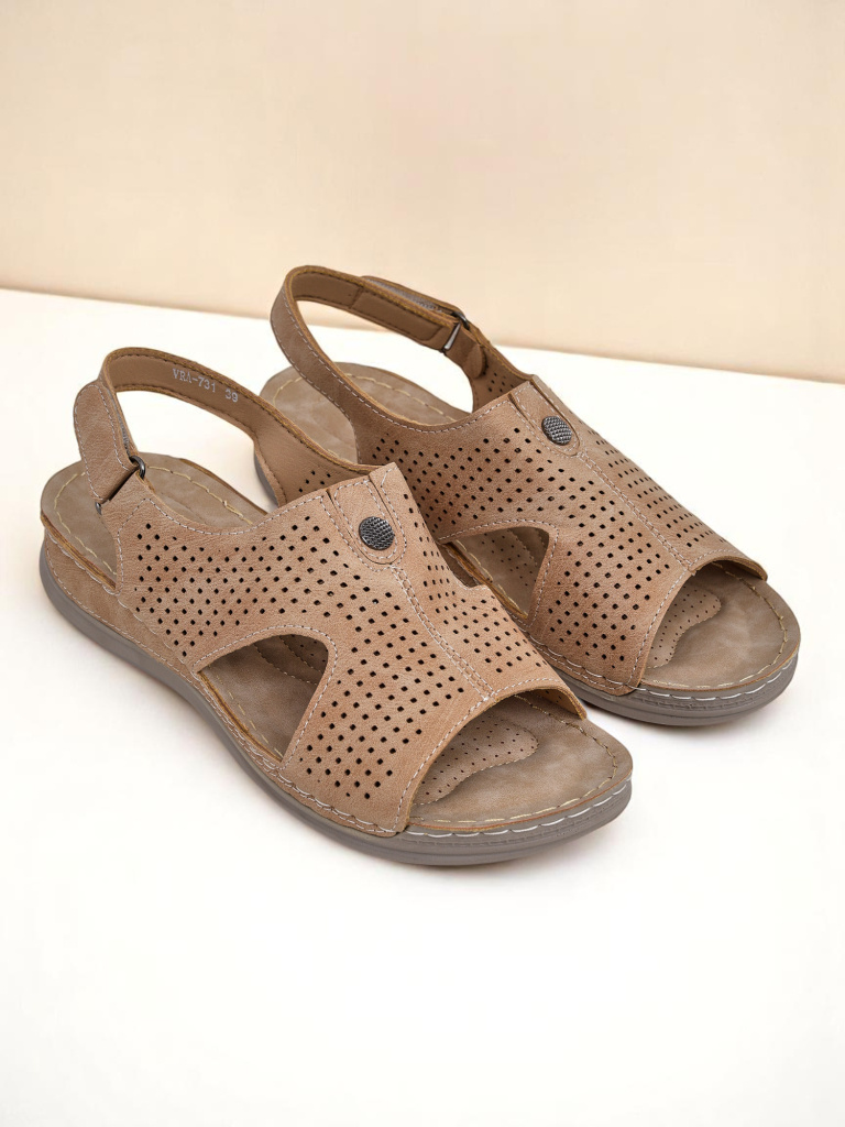 Resti Women&#039;s openwork sandals Leminni