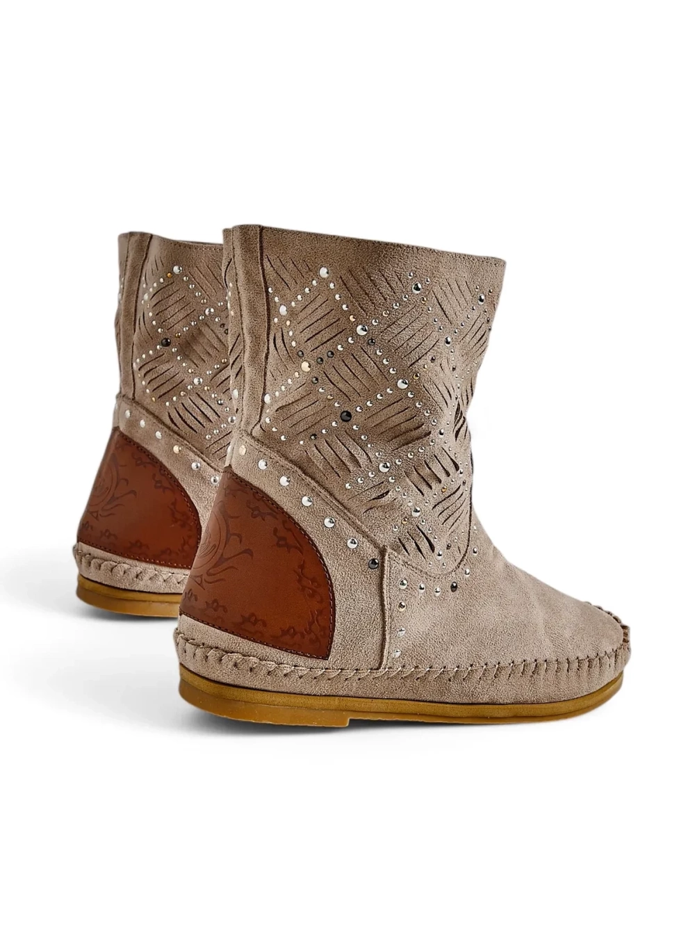 Resti Women's ankle boots on a low wedge with studs Indian Style