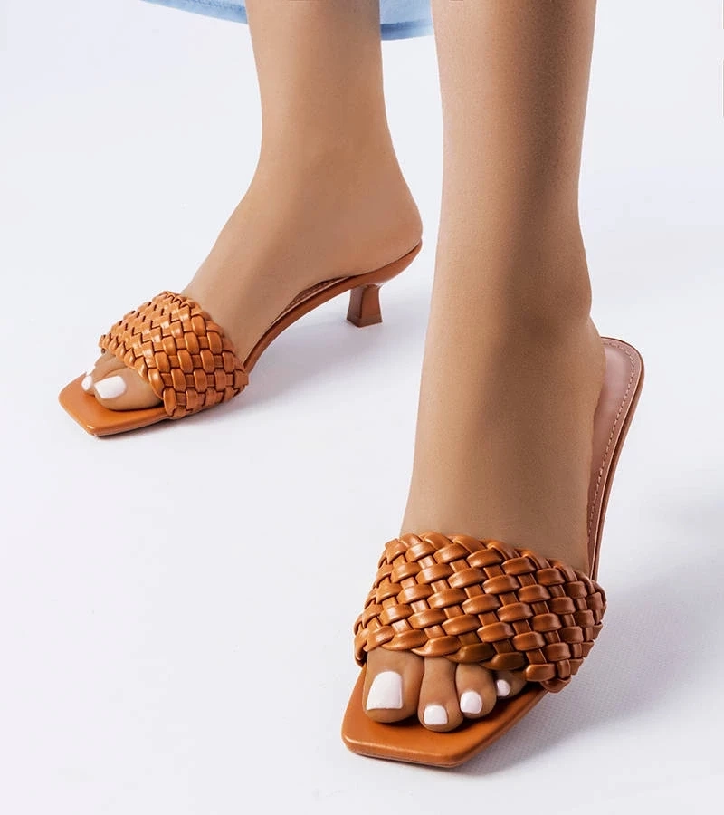 Gemre Șlapi cu tocuri joase Burbank maro