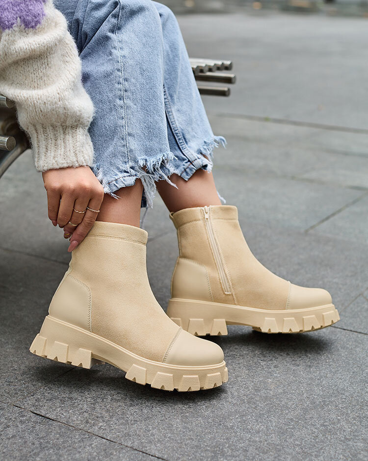 Resti Women&#039;s flat heeled boots in cream color Leffoi