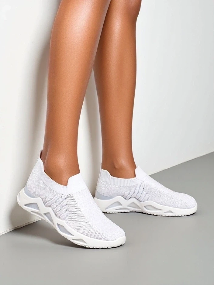 Resti Slip-on women's sneakers with rhinestones Elavises
