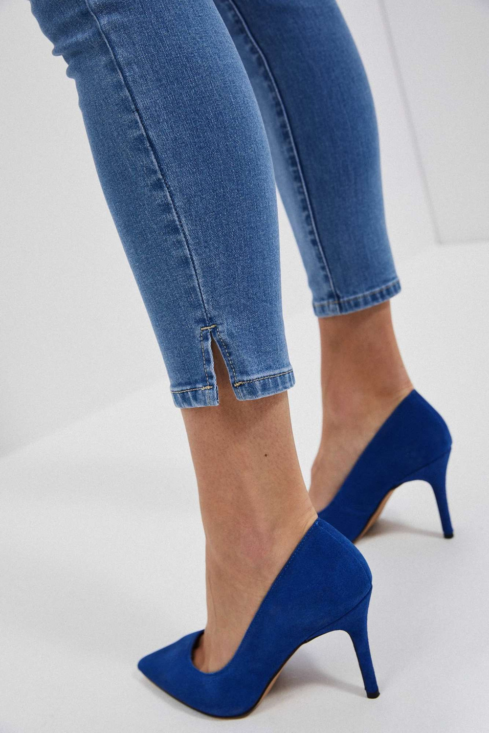 BLUGI DAMA L-JE-4012 ALBASTRU