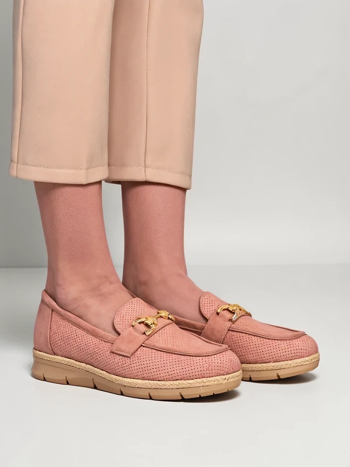Resti Women&#039;s flats with a decorative detail on the toe