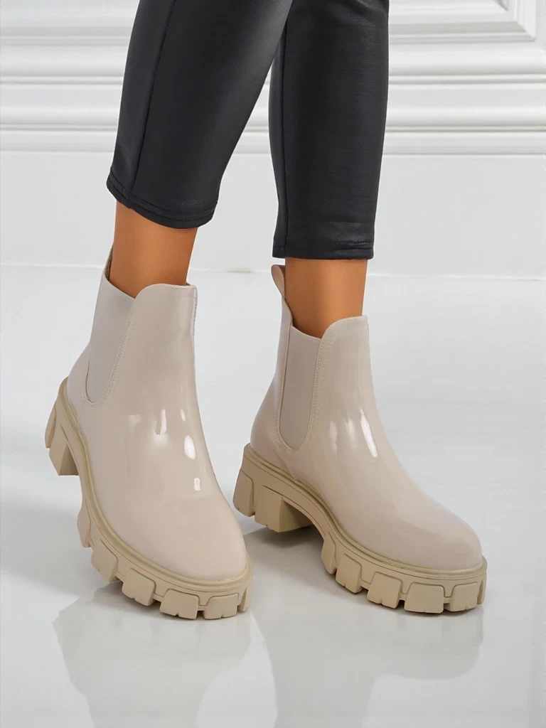 Resti Calista Weide Ankle Boots