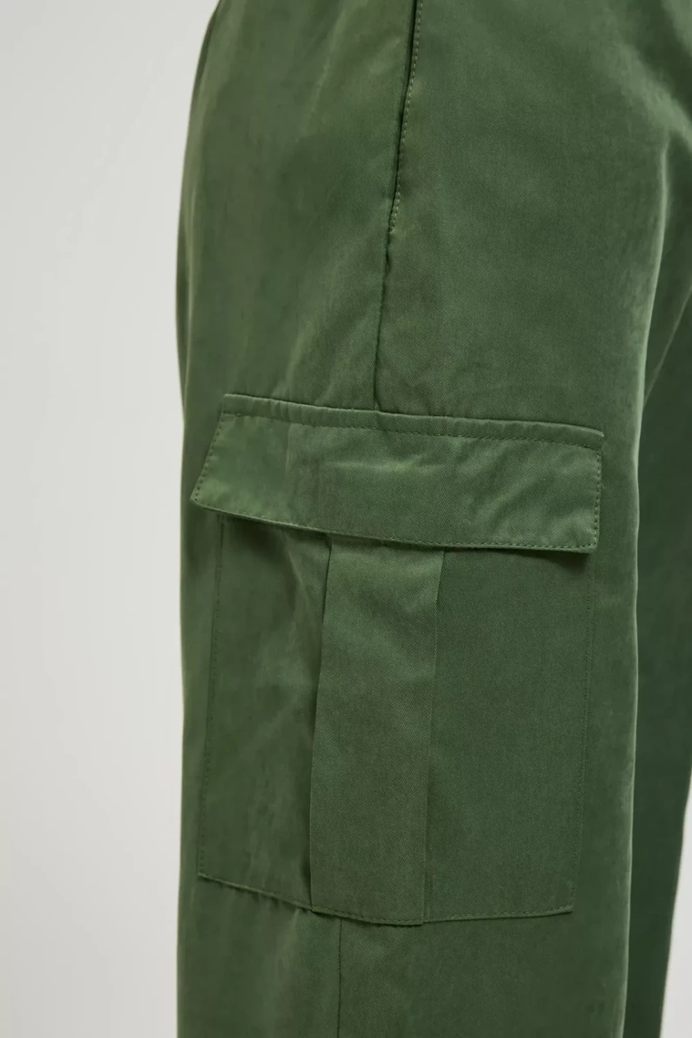 Women's khaki pants