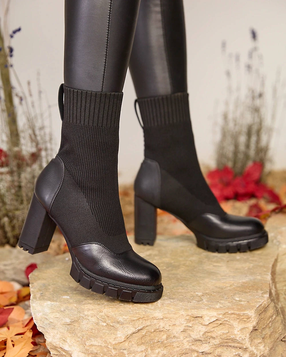 Resti Black Women&#039;s Higher Heel Flexi Booties