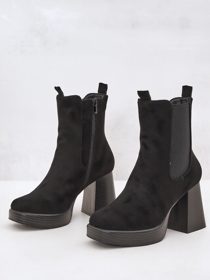 Resti Women's ankle boots with a block heel Miezo