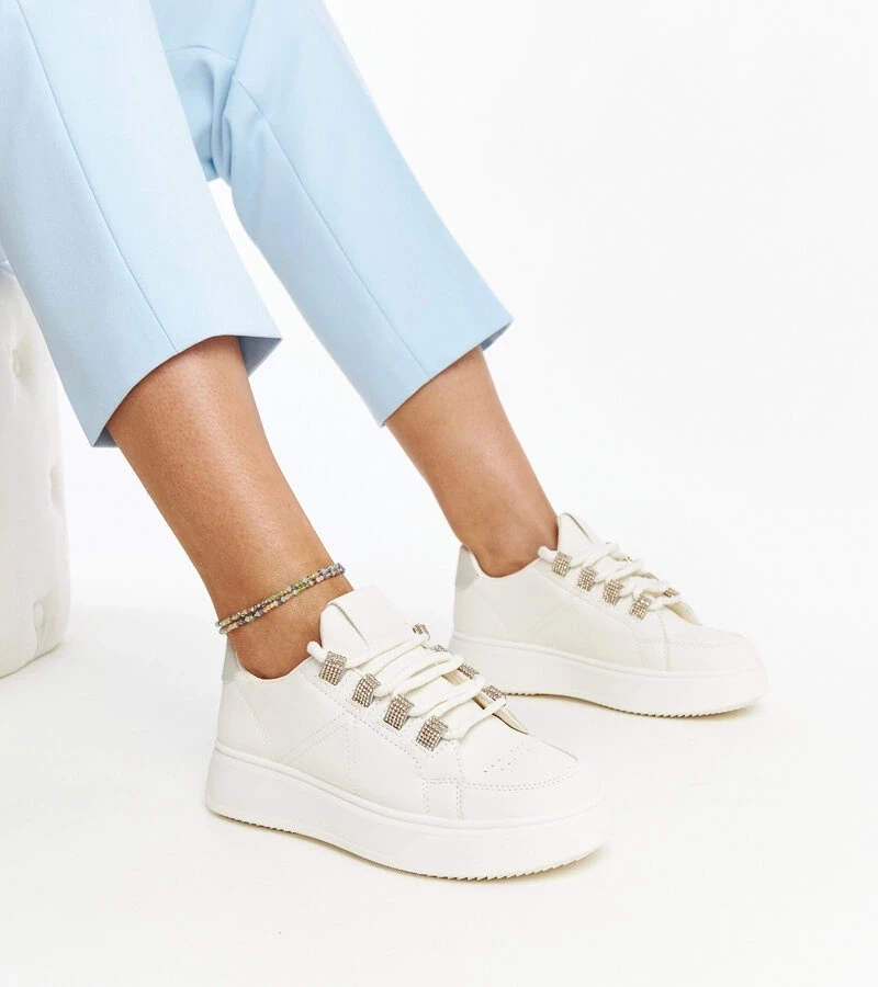 D/CEO White trainers Justar