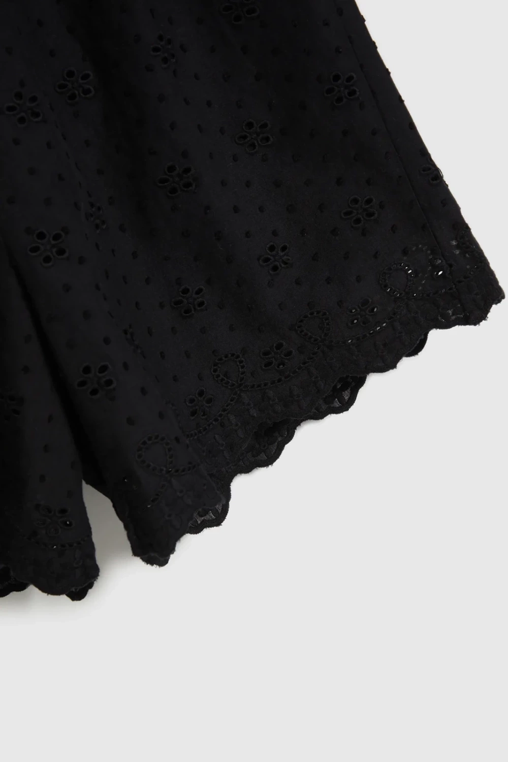 Women&#039;s Linen Shorts MOODO - Black