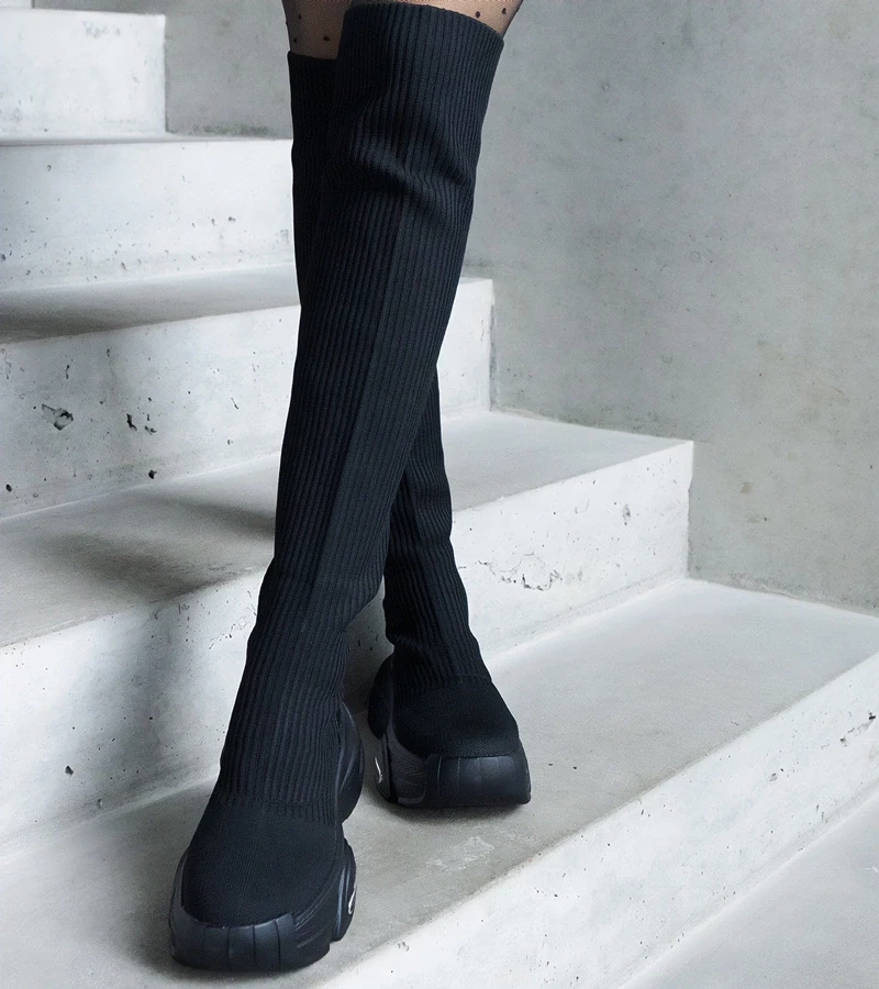 Gemre Cizme negre fără șireturi cu gambetă elastică și talpă masivă Lokira