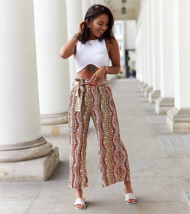 Gemre Pantaloni Archimede cu pliuri largi, de culoare albă