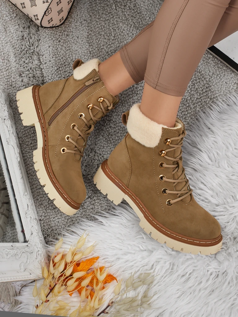 Dámske členkové topánky Tessara s kožušinou