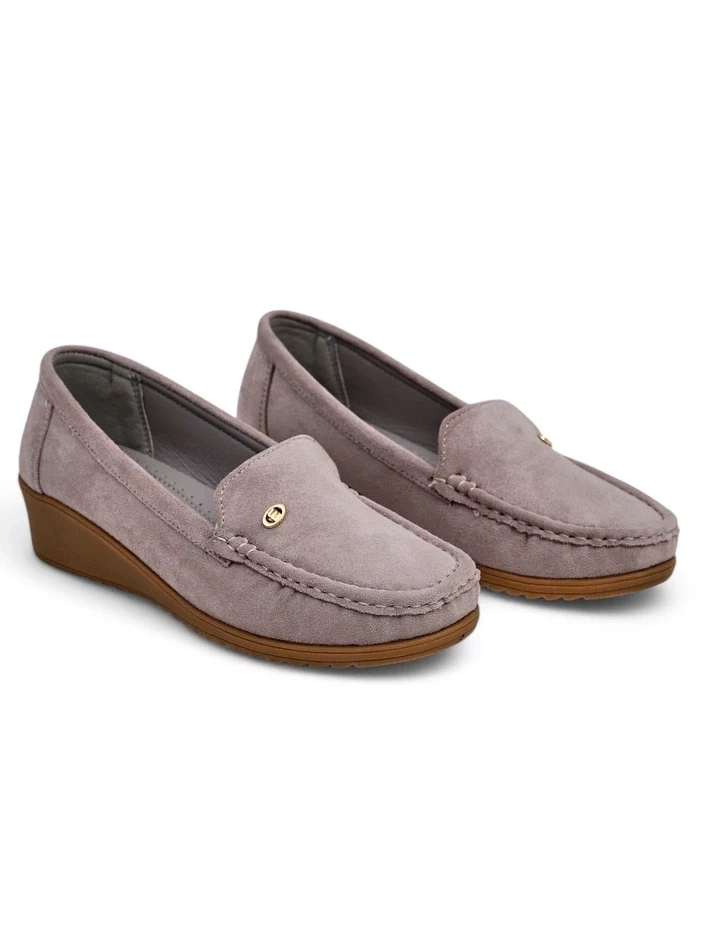 Resti Womens Moccasins on a Low Wedge Lepolt