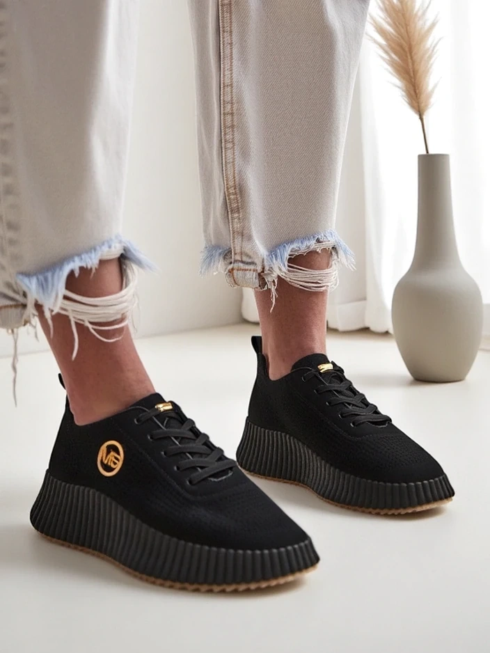 Resti Women's perforated sport sneakers Tobin