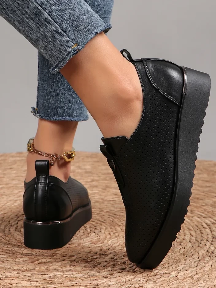 Resti Women's slip-on hollow shoes Goffies
