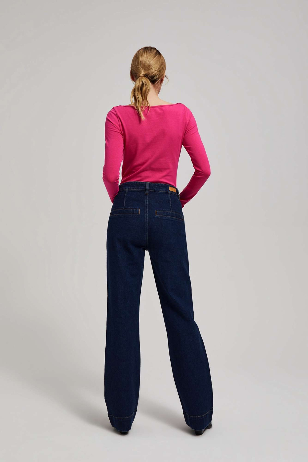 Jeans with flared legs