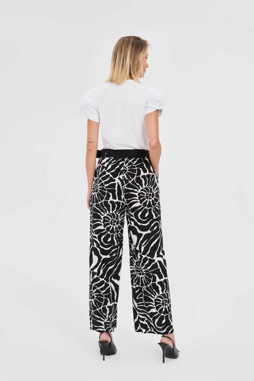 Marisse Viscose Trousers With A Belt, Black
