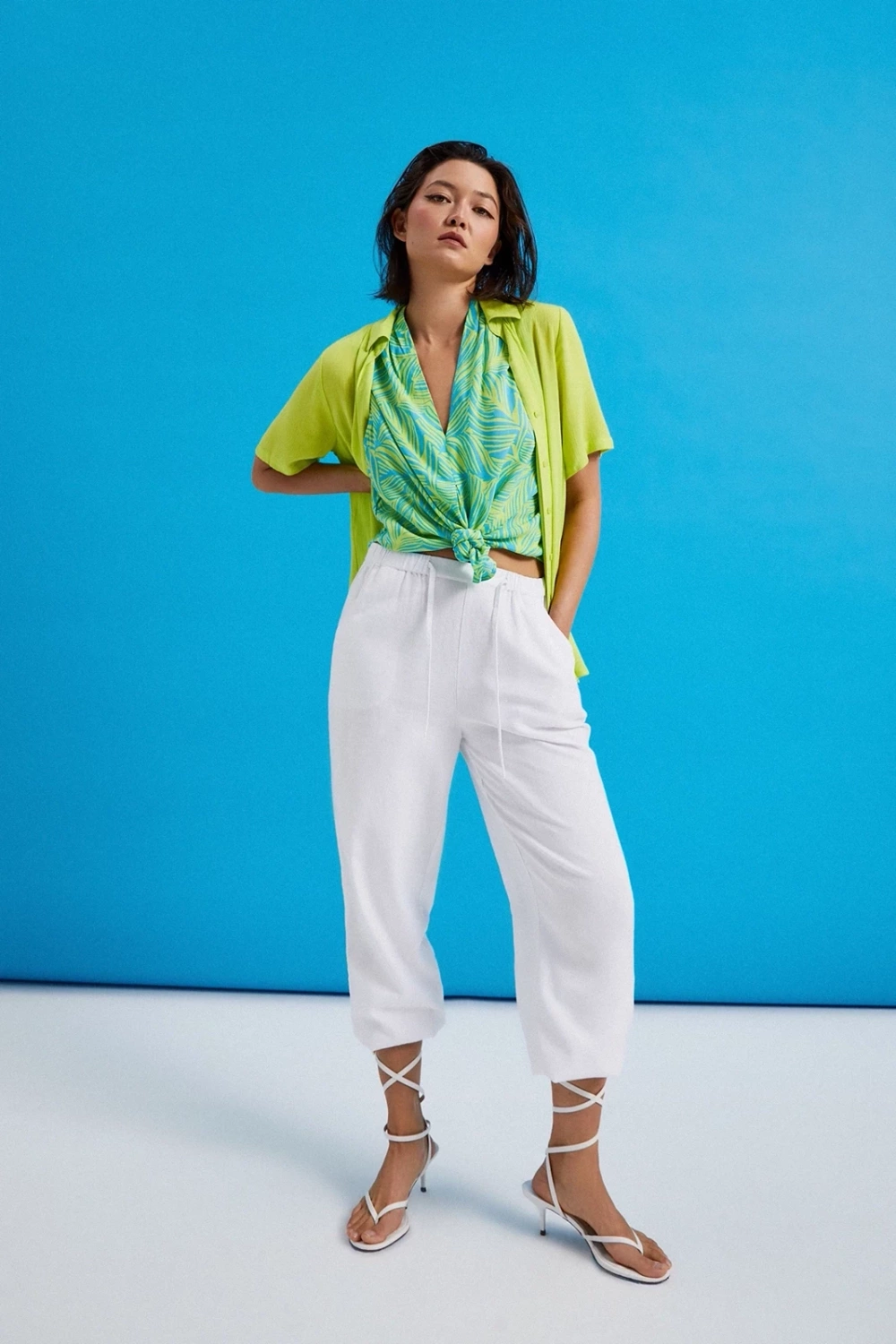 Women's blouse with neckline MOODO - colorful