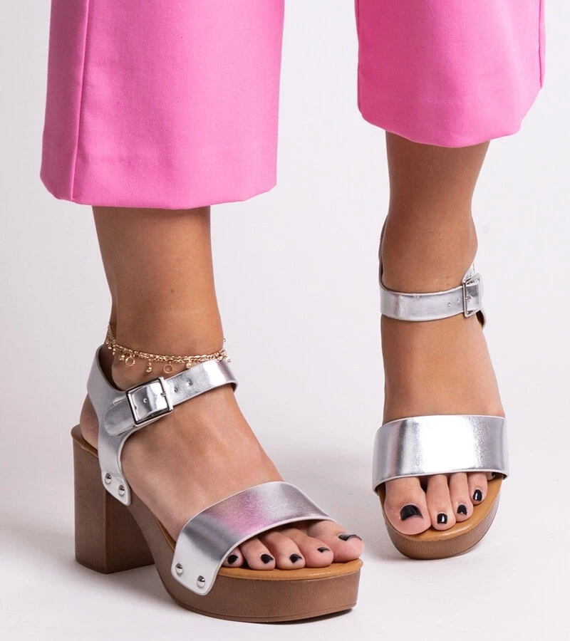 D/CEO Black sandals on a block heel Millo