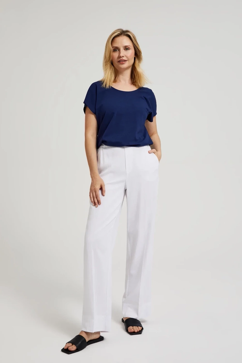 Women's blue T-shirt with back neckline MOODO - navy blue