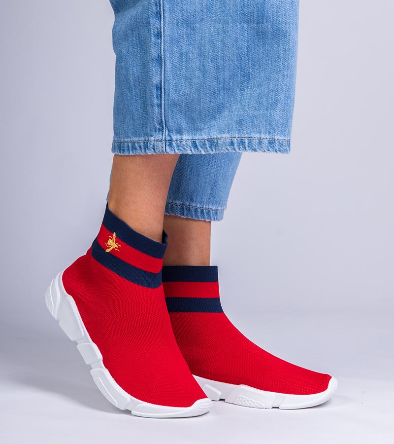 marka niezdefiniowana Red sporty sneakers with a sock-like upper Pikola
