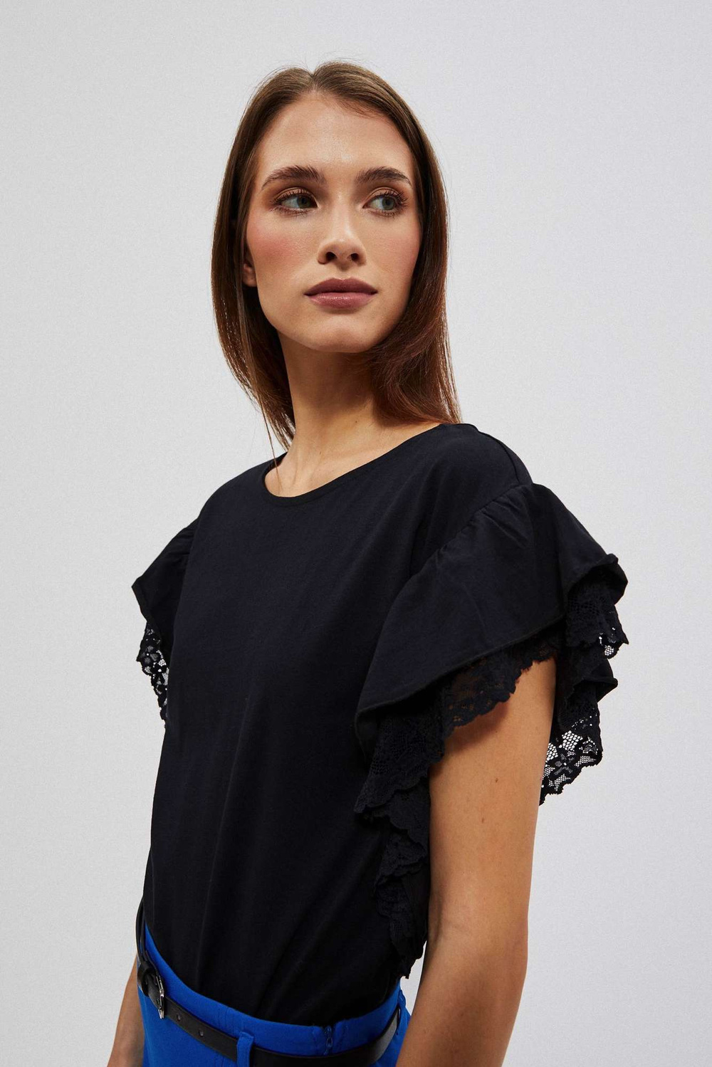 Blouse with ruffles on the shoulders