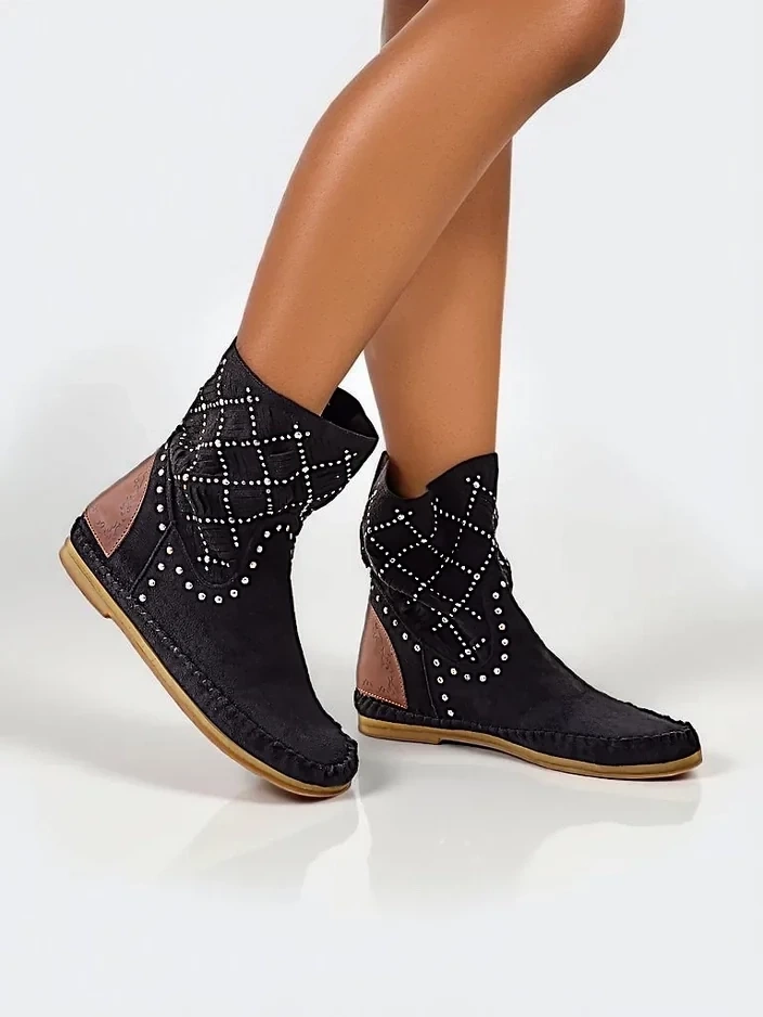 Resti Women's ankle boots with low wedge and studs Indian Style