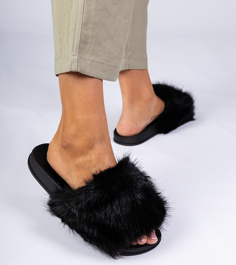 Gemre Papuci negri cu blană Manny