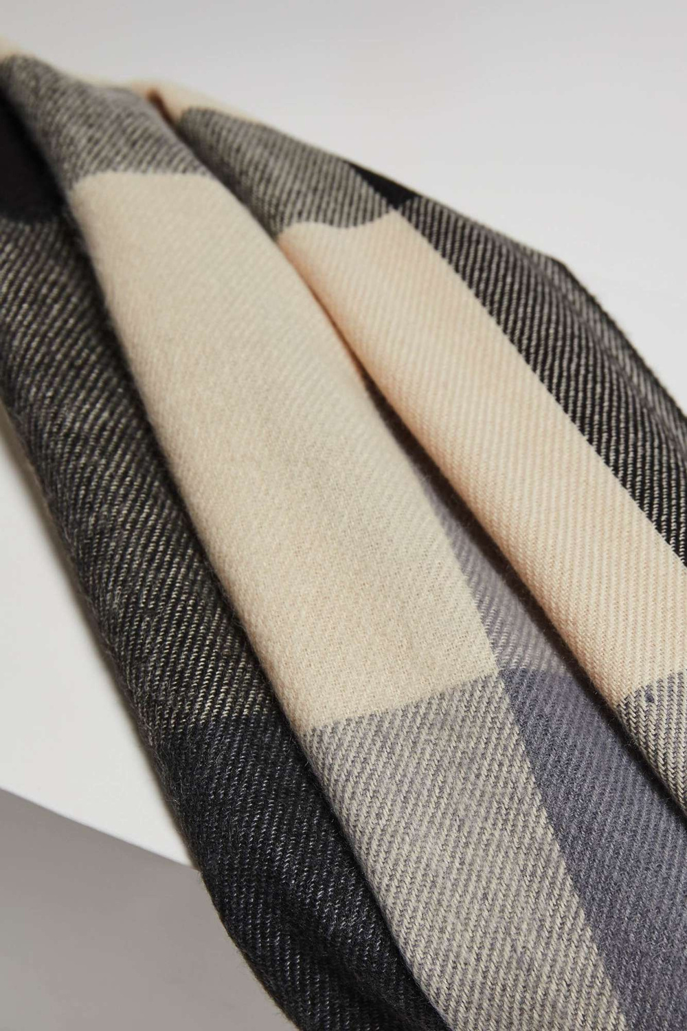 Marisse Blue Checkered Scarf