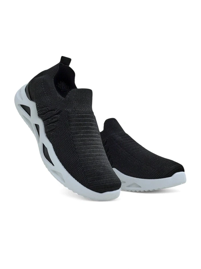 Resti Slip-on women's sneakers with rhinestones Elavises