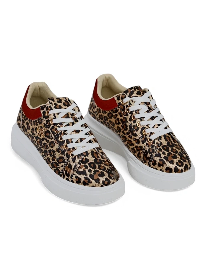 Resti Women's perforated sports sneakers Leopess