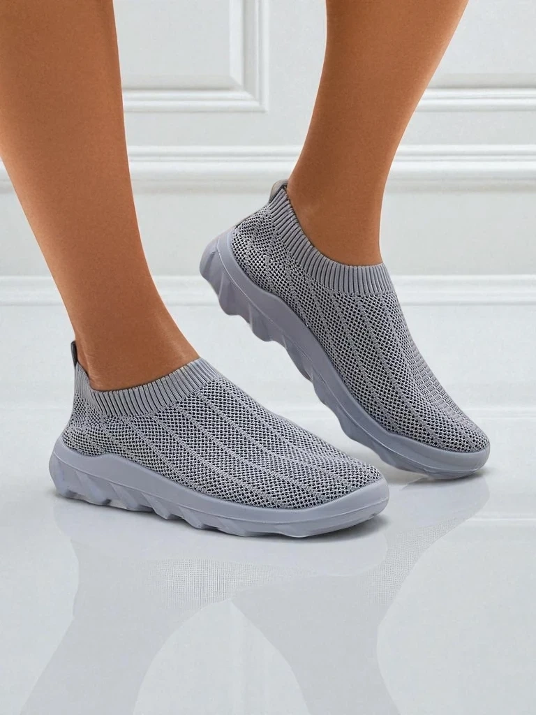 Resti Women's Slip-On Fabric Sports Shoes Perrey