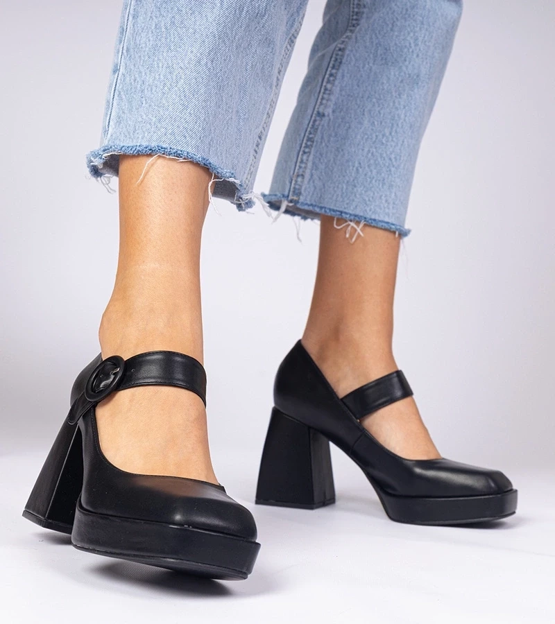 Gemre Pantofi negri cu vârf pătrat și cataramă Katherin