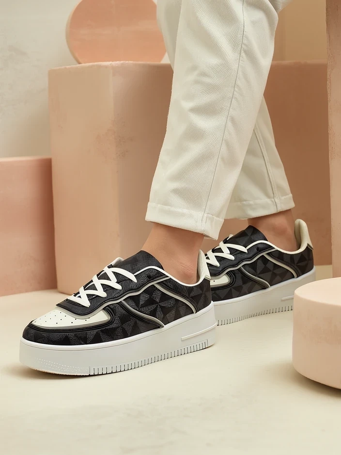 Resti Women's sporty shoes with print Ozofio