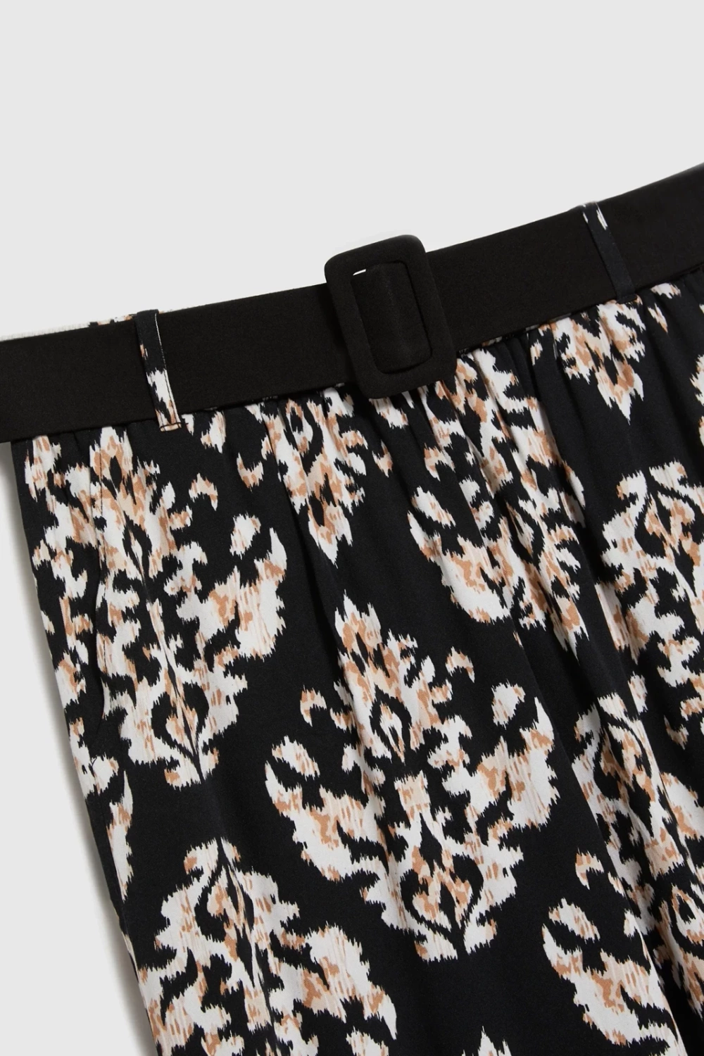 Marisse Viscose Trousers With A Belt, Black
