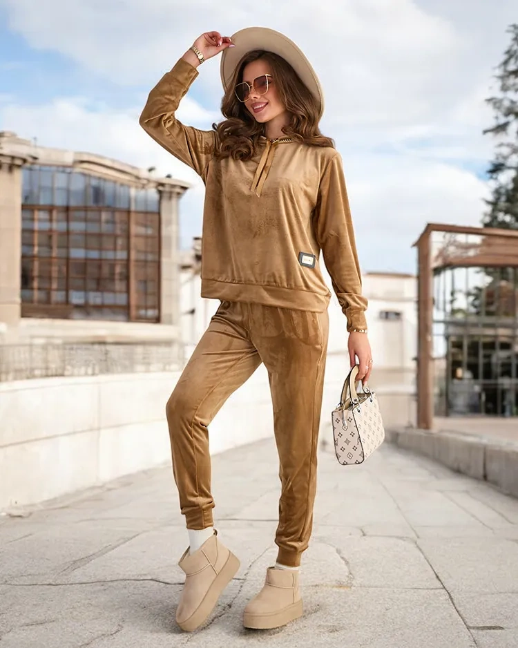 Resti Women's set a'la velour