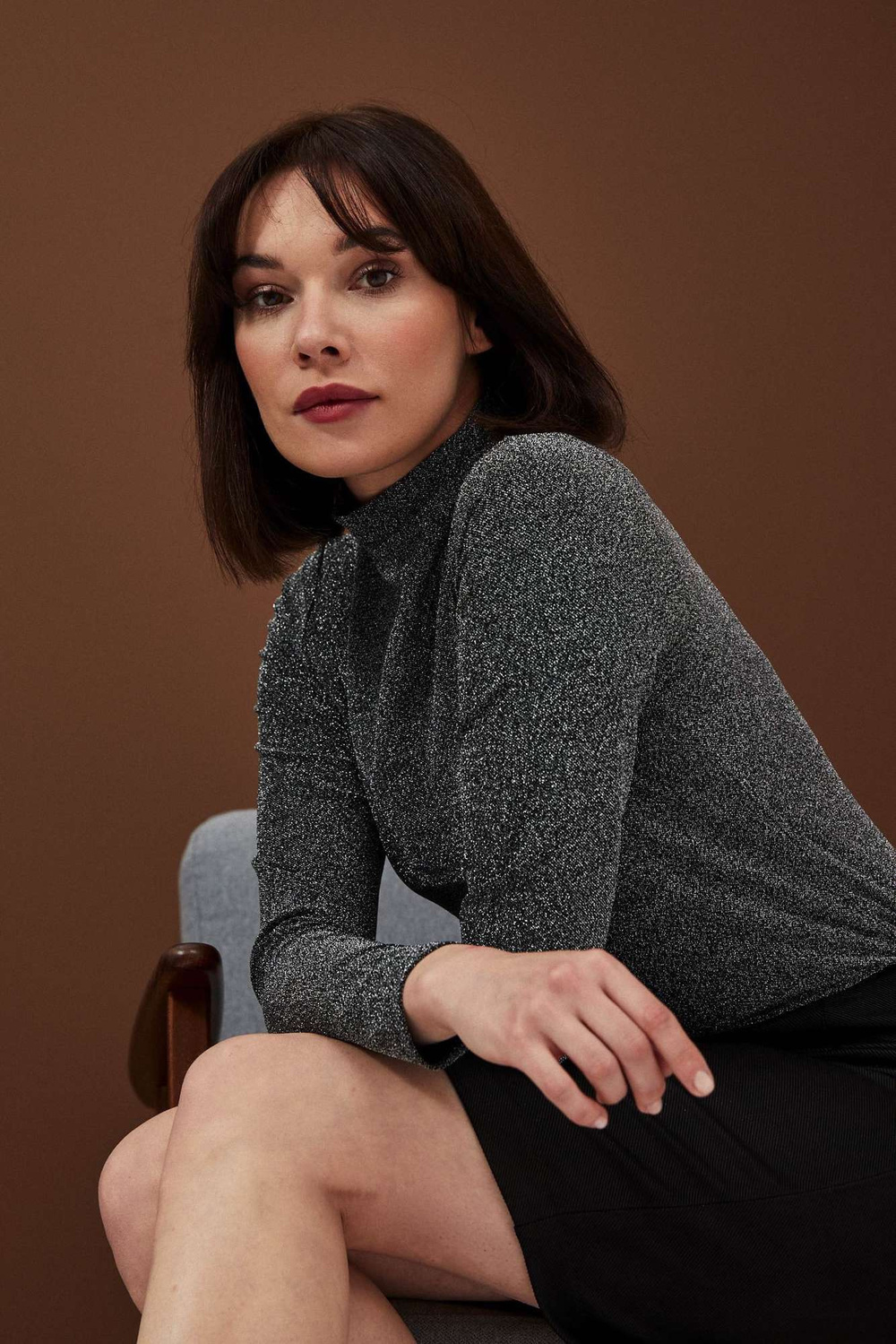 Blouse with metal thread